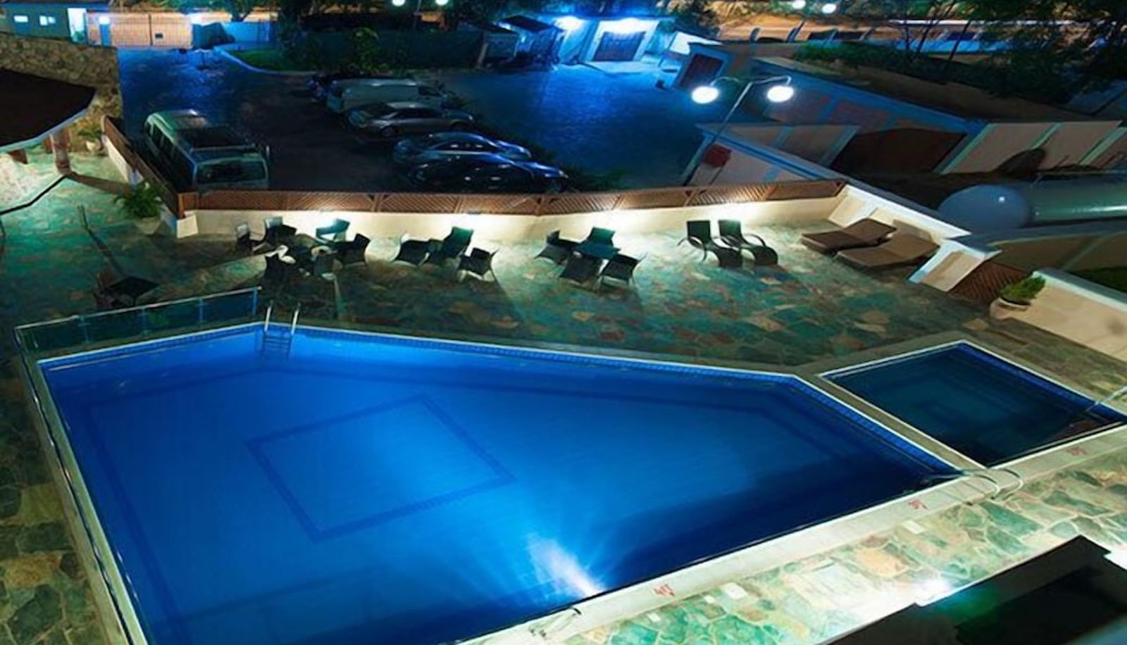Pool - Golden Bean Hotel