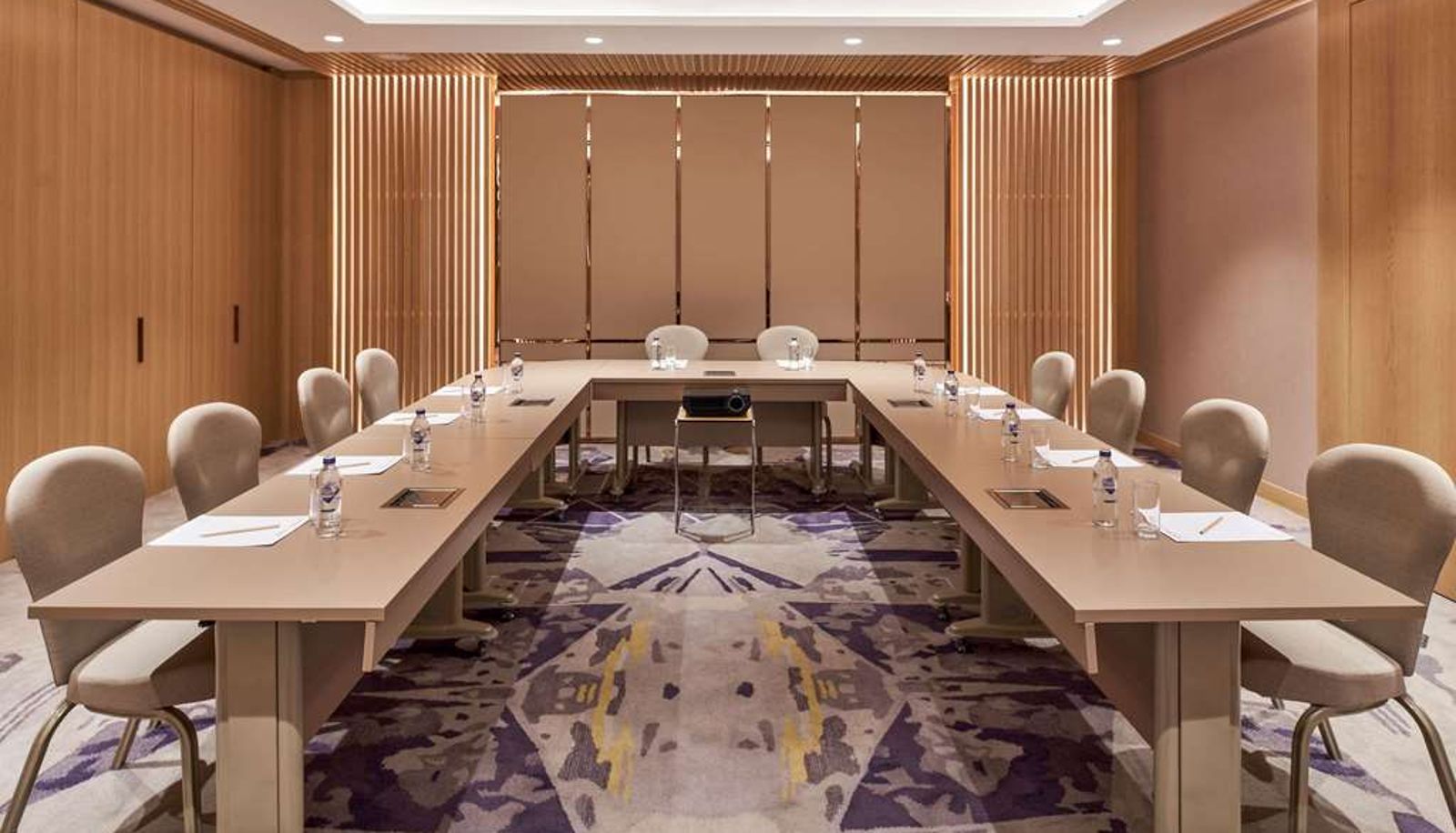 Konferenzraum - Mövenpick Hotel Istanbul Bosphorus