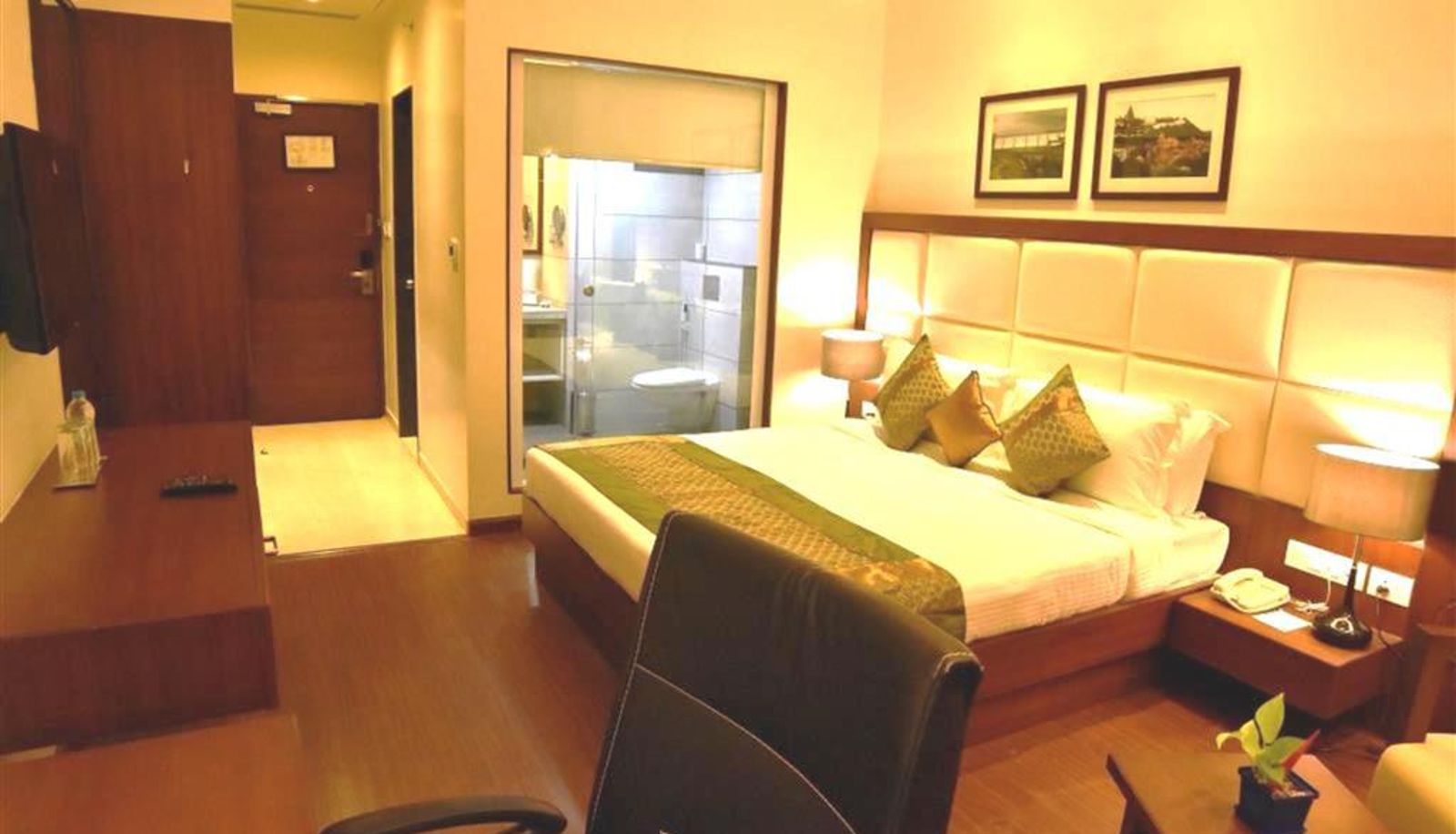 Room - Comfort Inn Donil