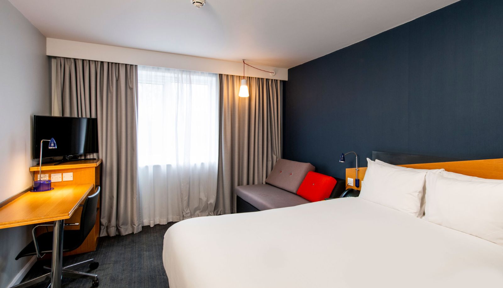 Camera - Holiday Inn Express WARWICK - STRATFORD-UPON-AVON by IHG