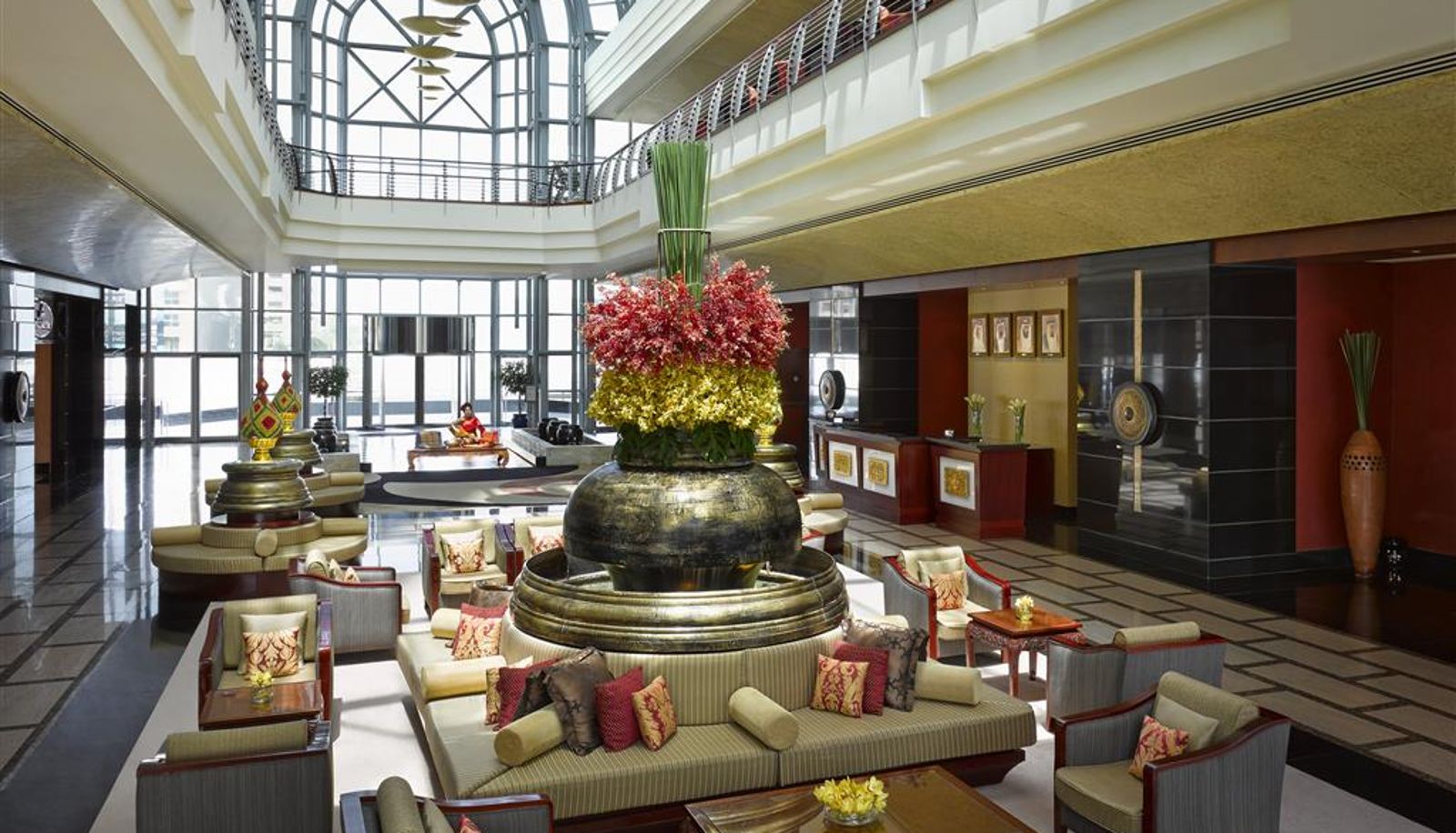 Lobby - Dusit Thani Dubai