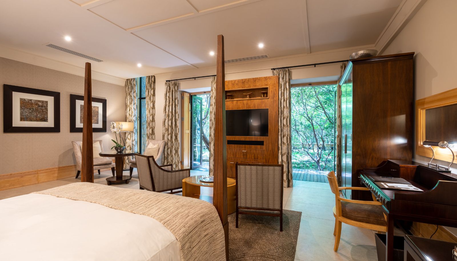 Room - Villas and Spa Saxon Hotel