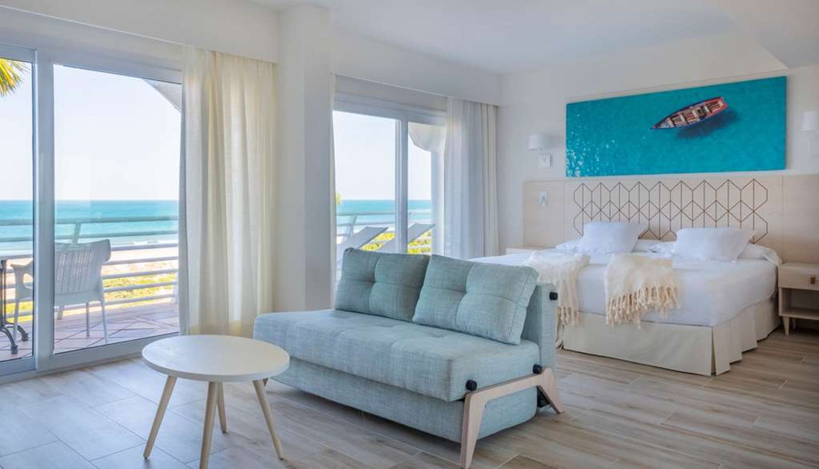 Kamer - Iberostar Waves ROYAL ANDALUS