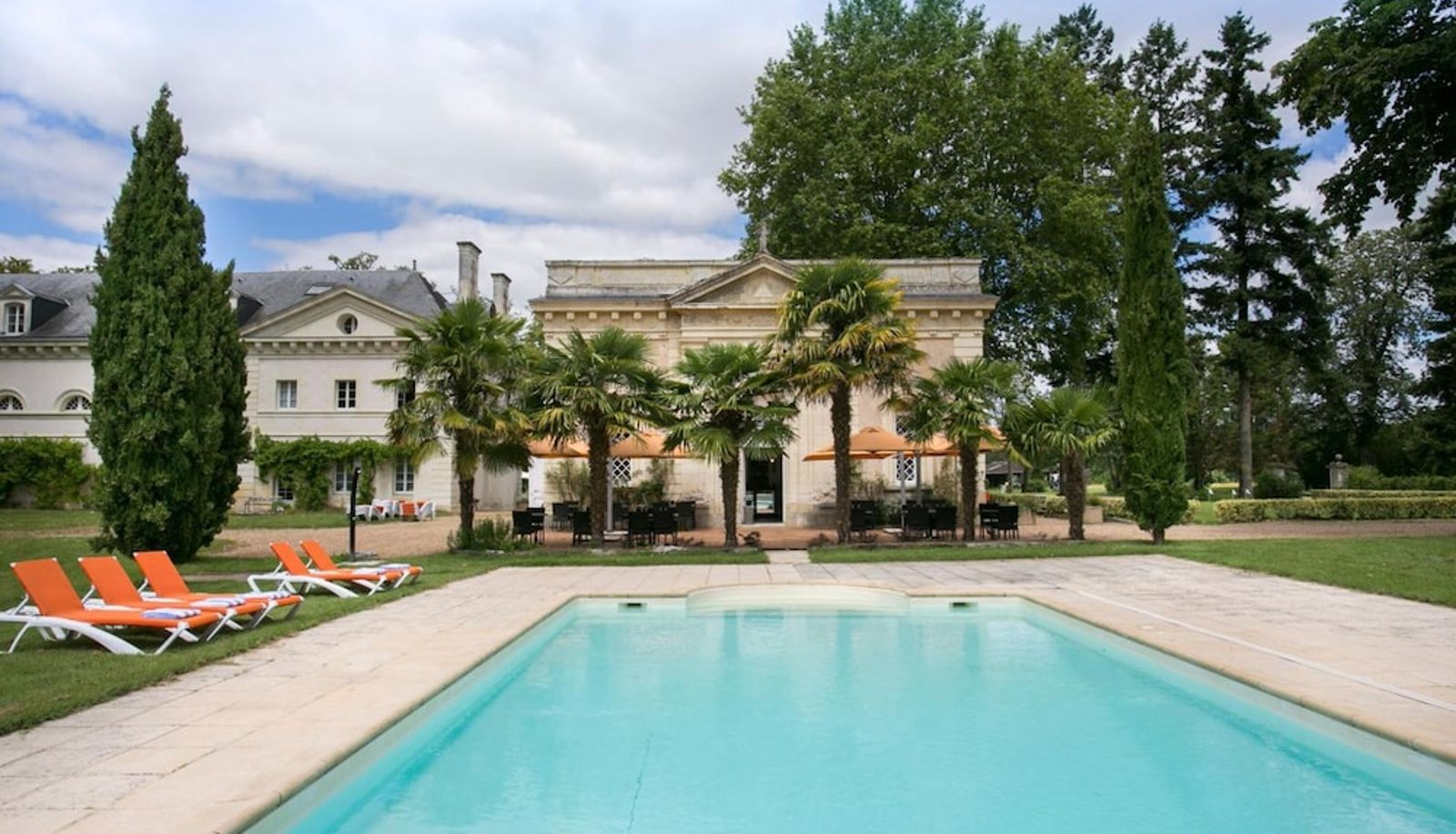 Pool - Château des Sept Tours