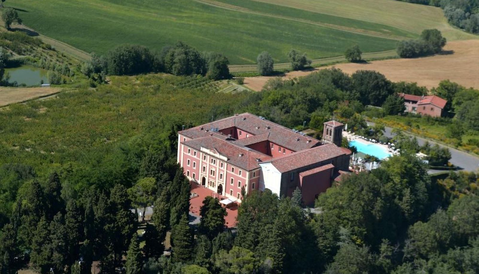 Buitenruimte van het hotel - Hotel Monte del Re