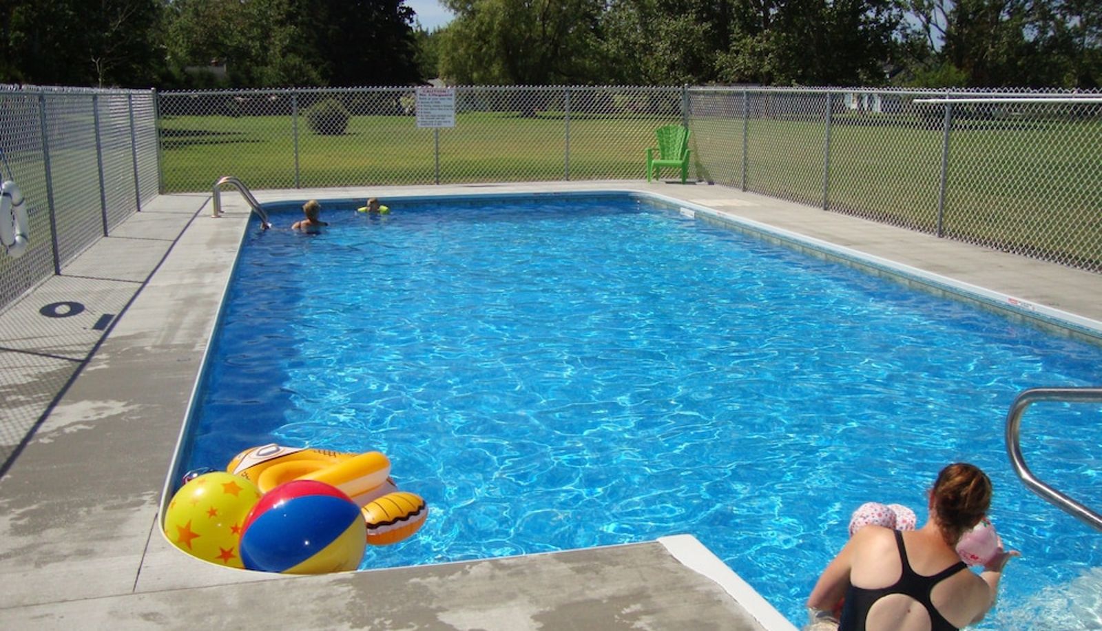 Pool - Annapolis Royal Inn & Suites