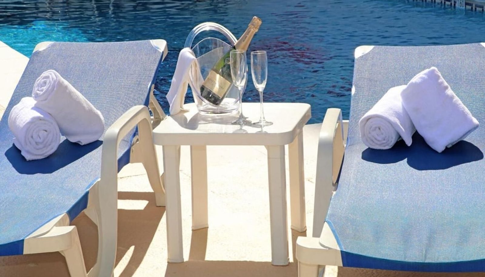 Pool - Hotel El Faro Marbella