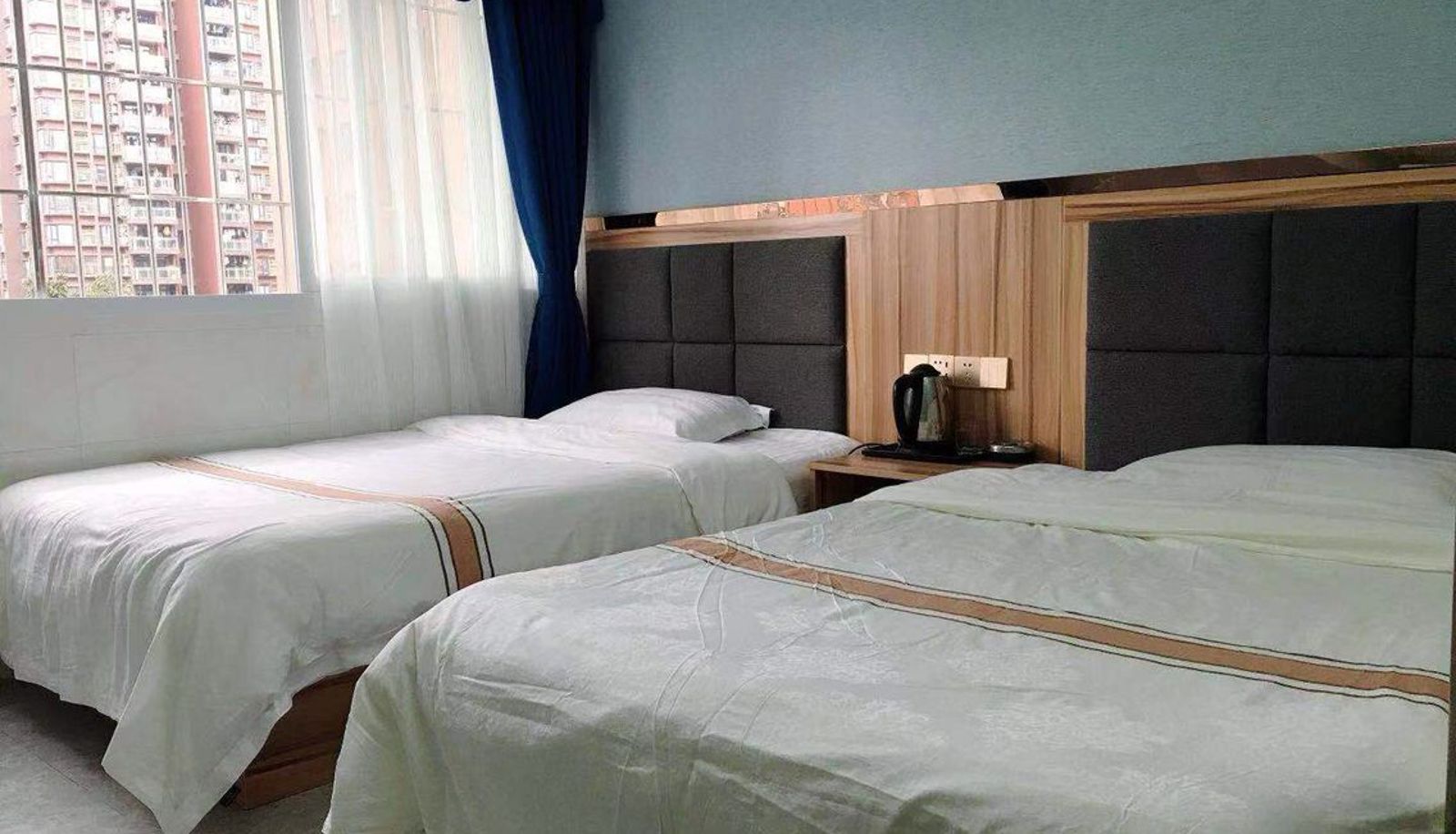 Camera - Xinyuxiang Business Hotel