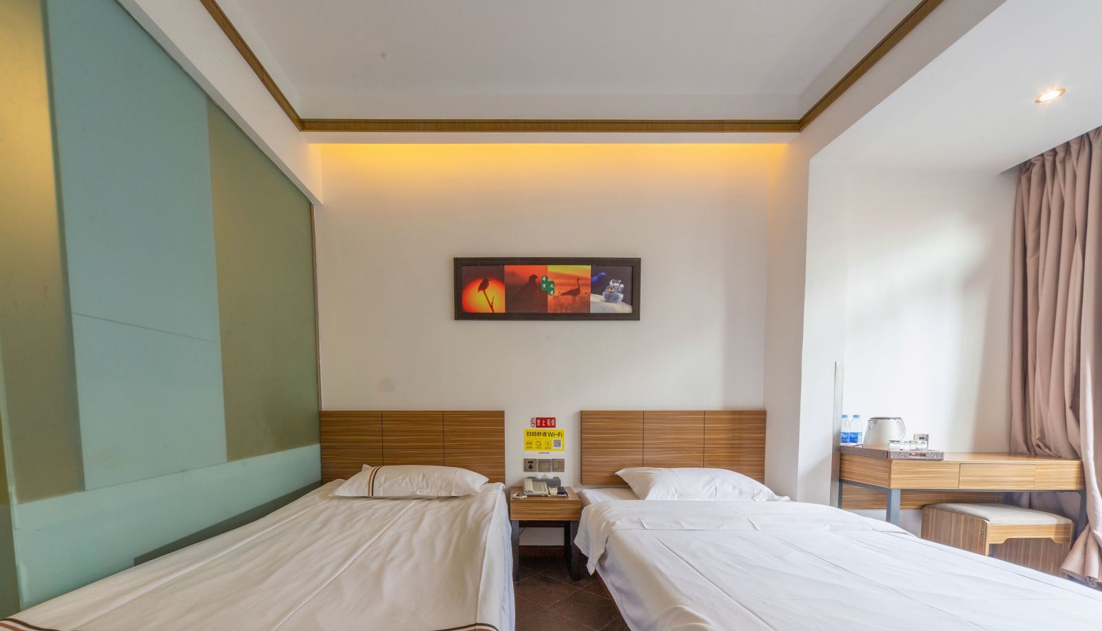 Camera business - Jifeng Hotel (Wanda Plaza Store)