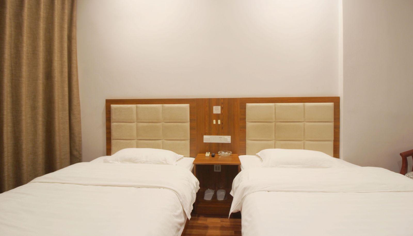 Zimmer - Ronghua Hotel (Zhongshan Park Branch)