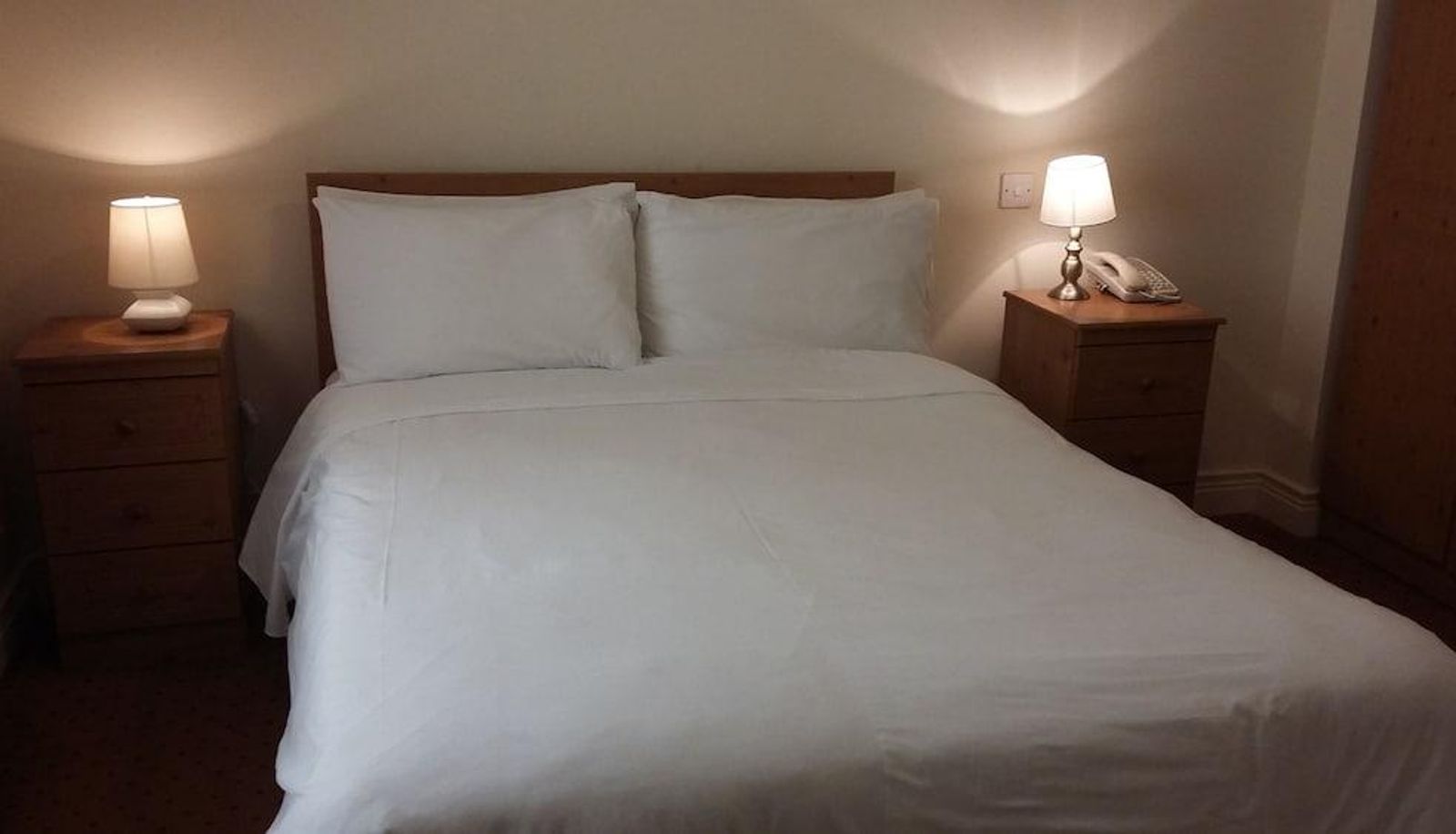 Standard room - The Strand Hotel
