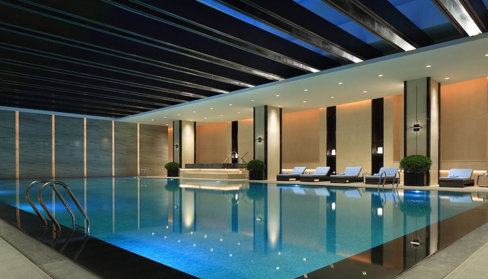 Pool - InterContinental Hotels SHANGHAI HONGQIAO NECC by IHG
