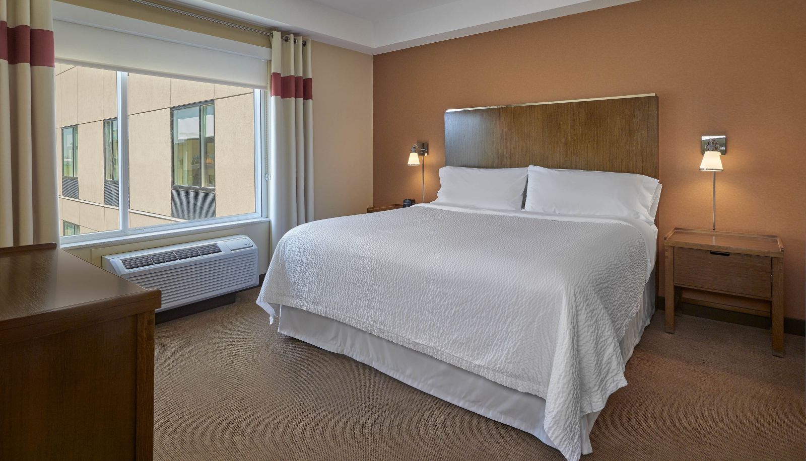 Room - Four Points by Sheraton Sherwood Park