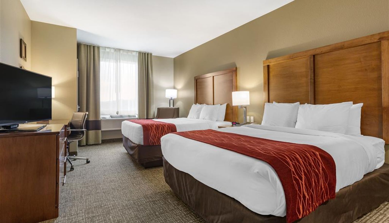 Zimmer - Comfort Inn & Suites Near Mt. Rushmore