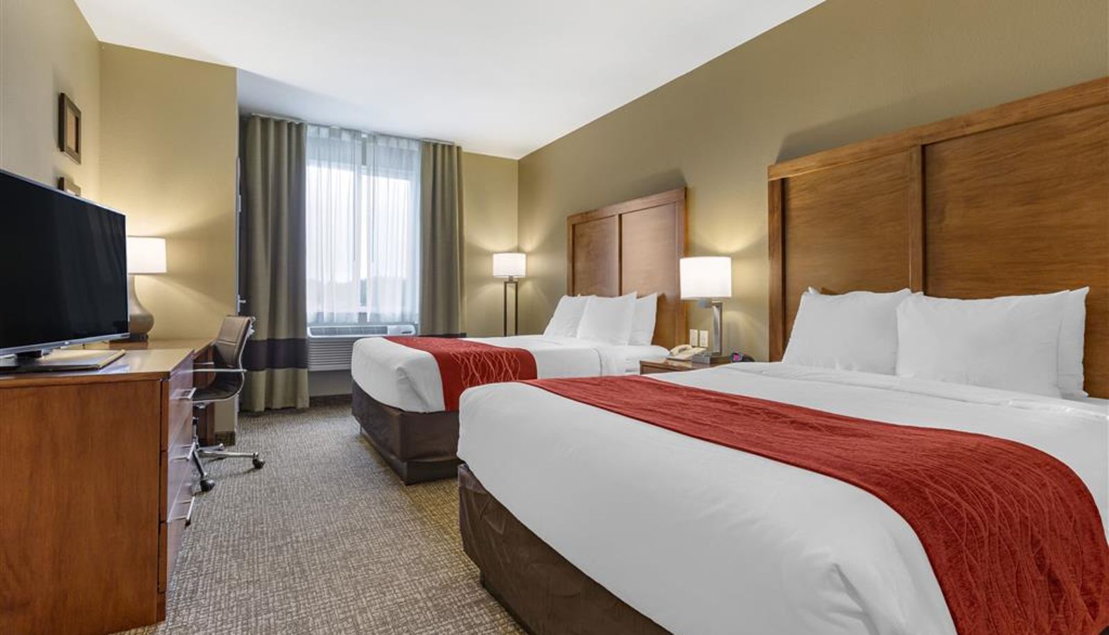 Zimmer - Comfort Inn & Suites Near Mt. Rushmore