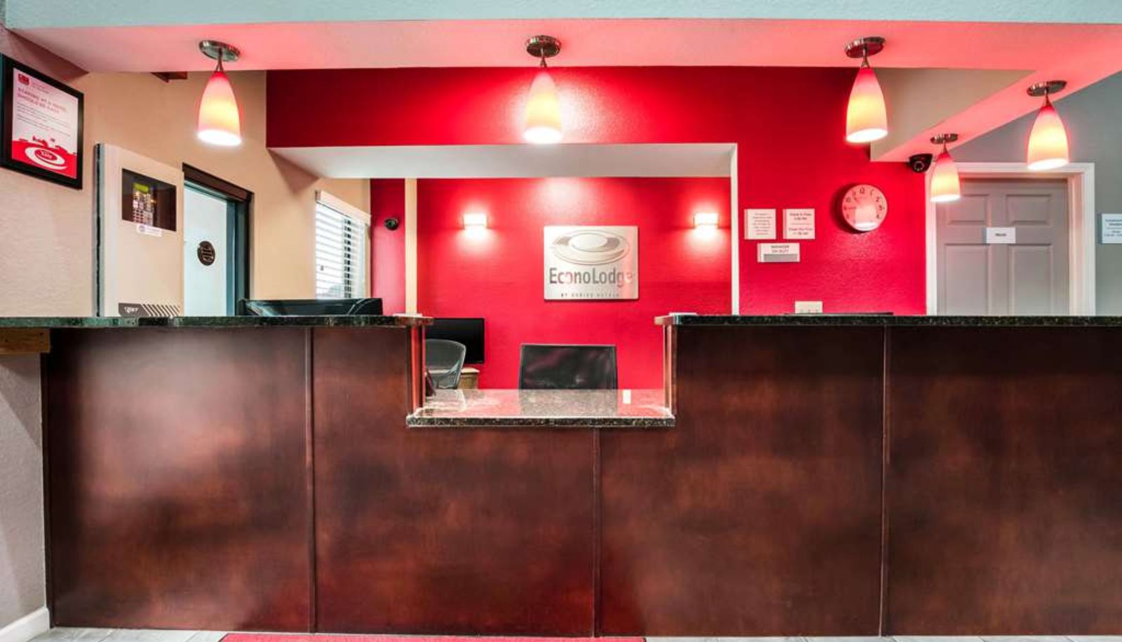 Hall - Econo Lodge Forrest City I-40