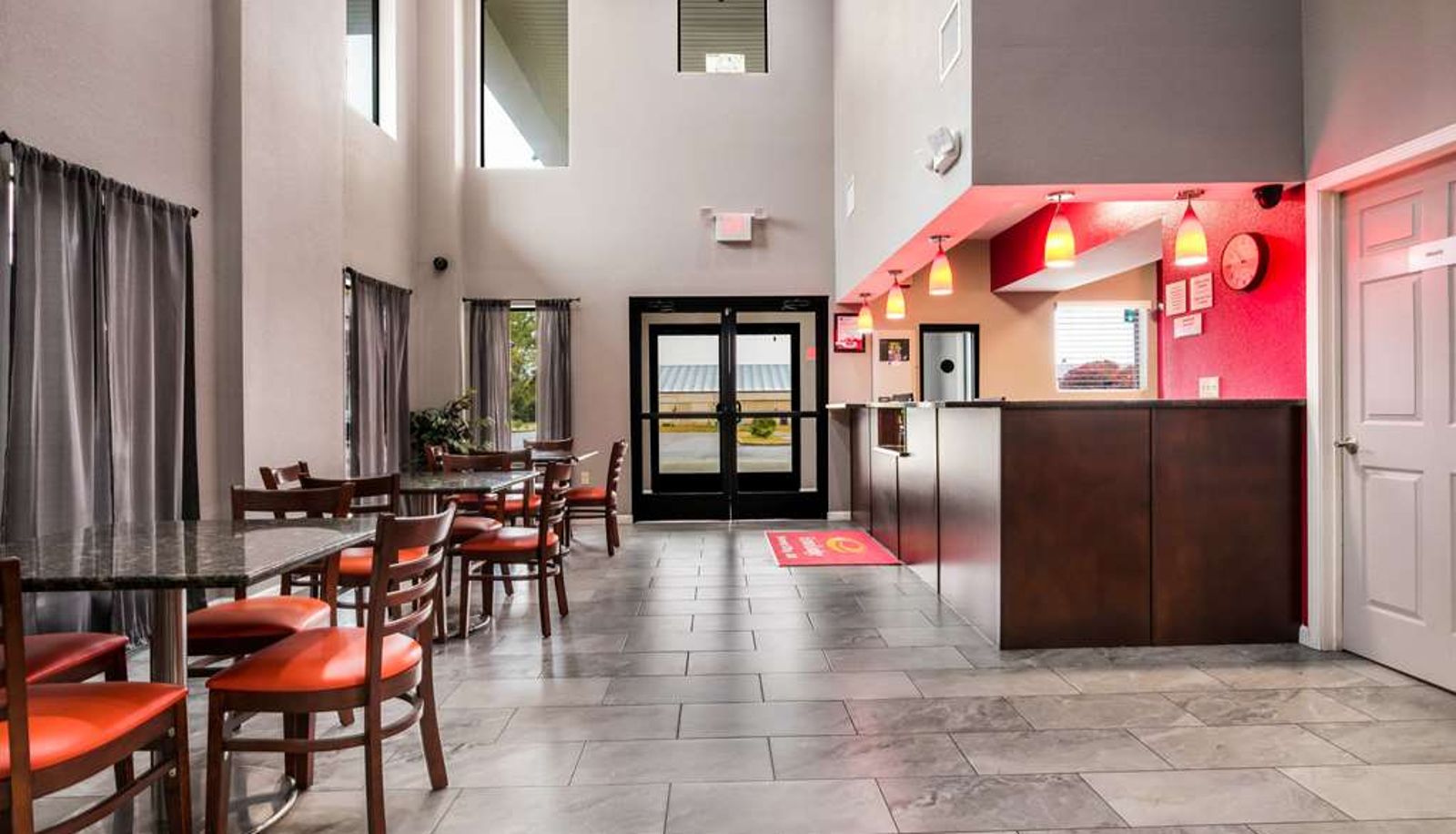 Hall - Econo Lodge Forrest City I-40