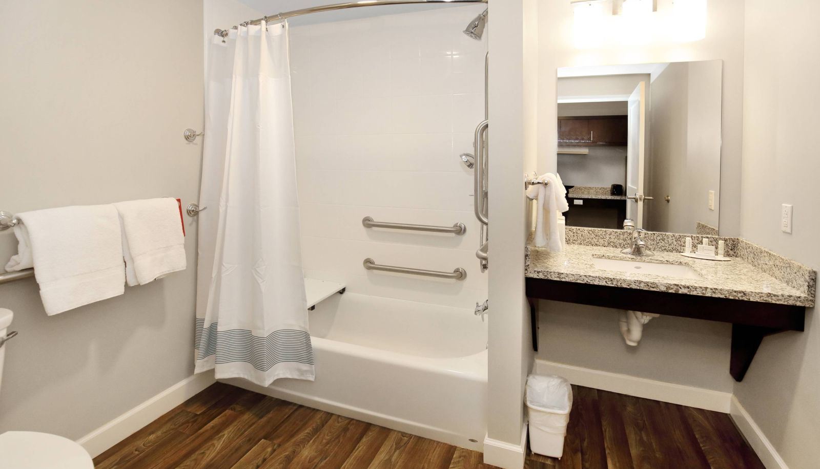 Zimmer - TownePlace Suites by Marriott Grove City Mercer Outlets