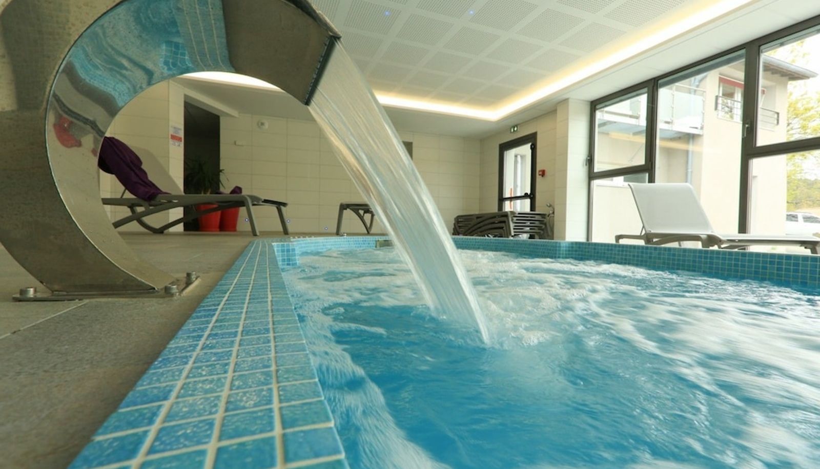 Pool - Hôtel le Provence Hotel Restaurant