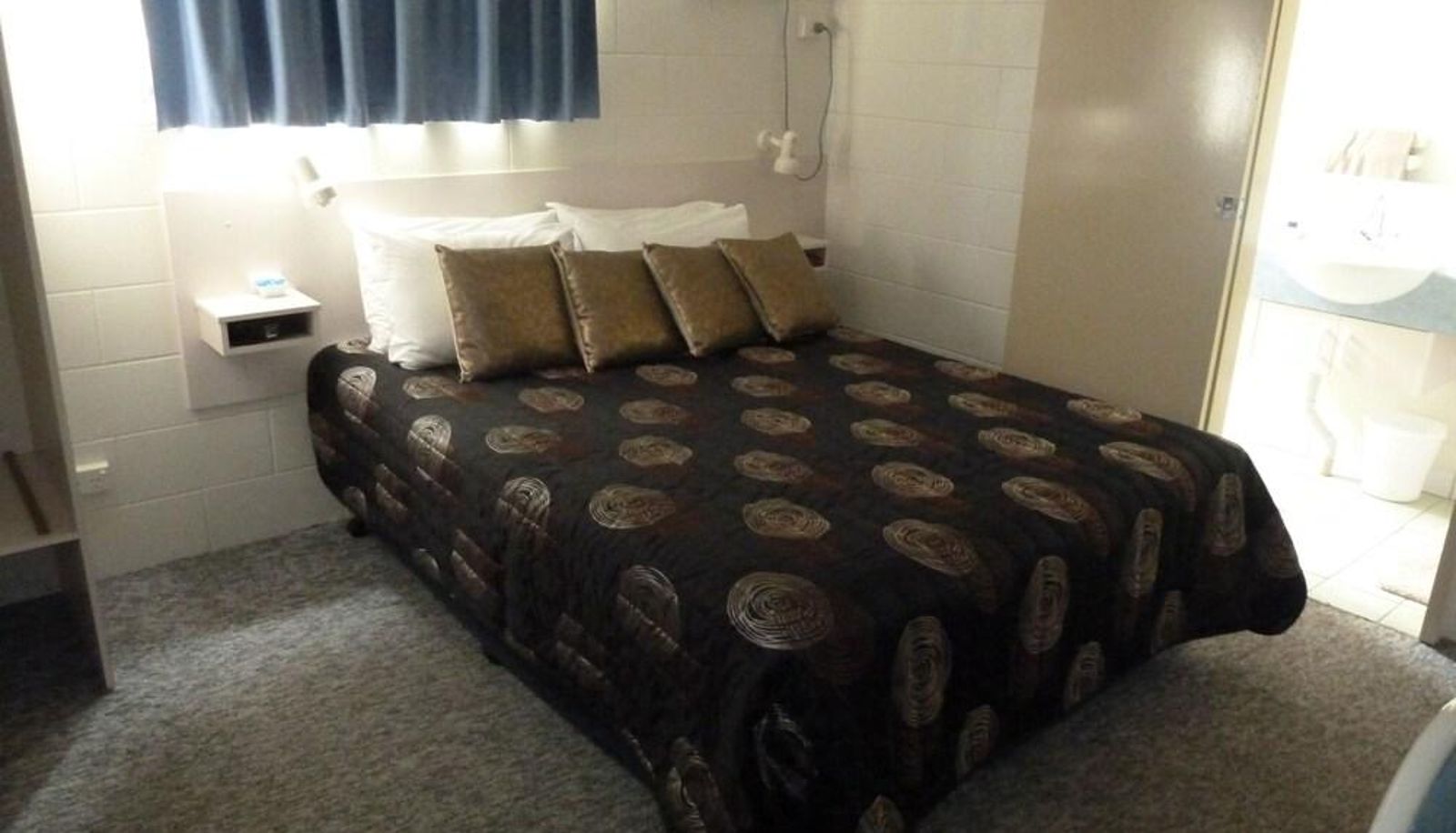 Apartment - Overflow Motor Inn