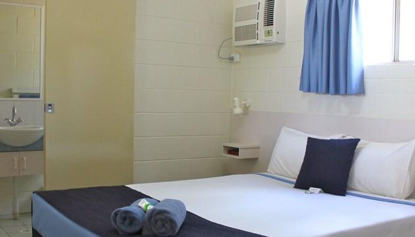 Apartment - Overflow Motor Inn