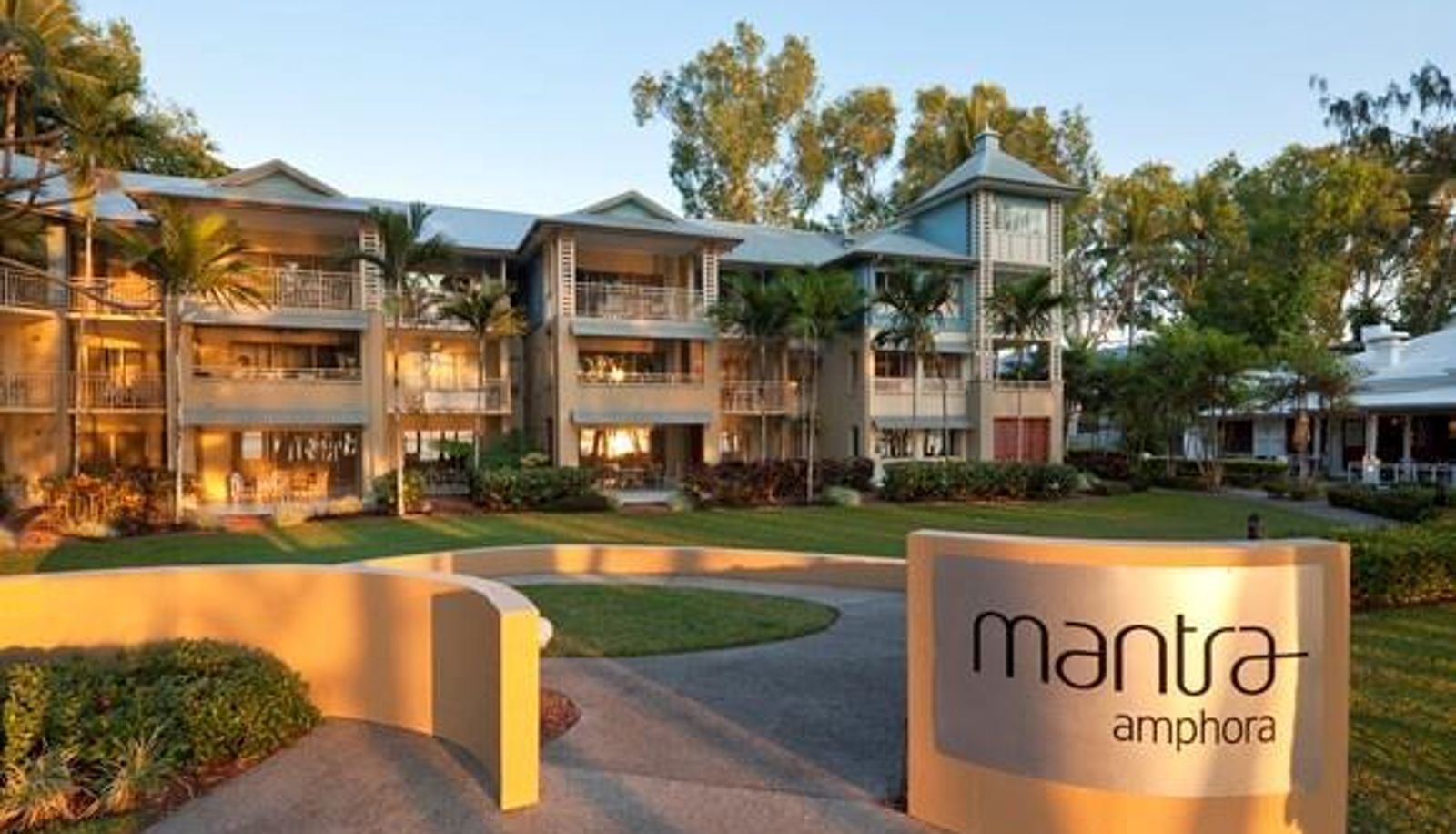 Exterior view - Mantra Amphora