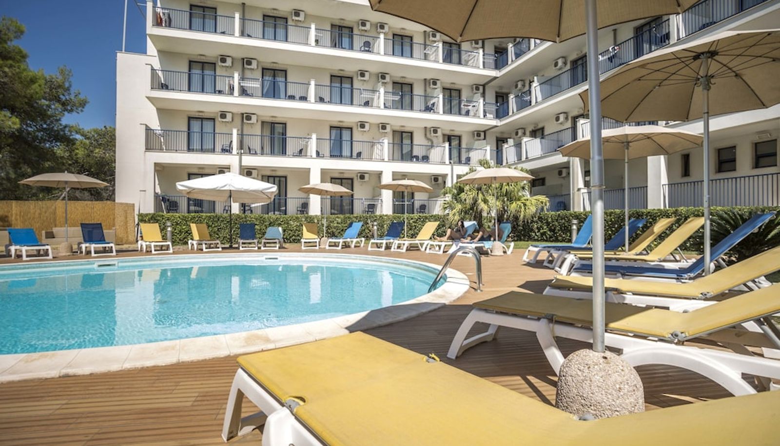 Piscine - Ticho's Greenblu Hotel