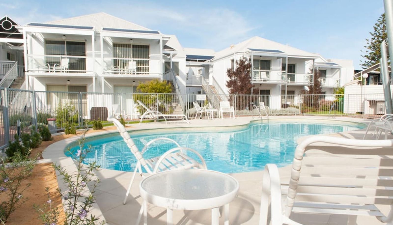 Piscina - The Moorings at Metung