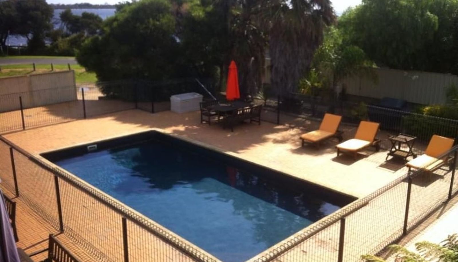 Pool - Metung Waters