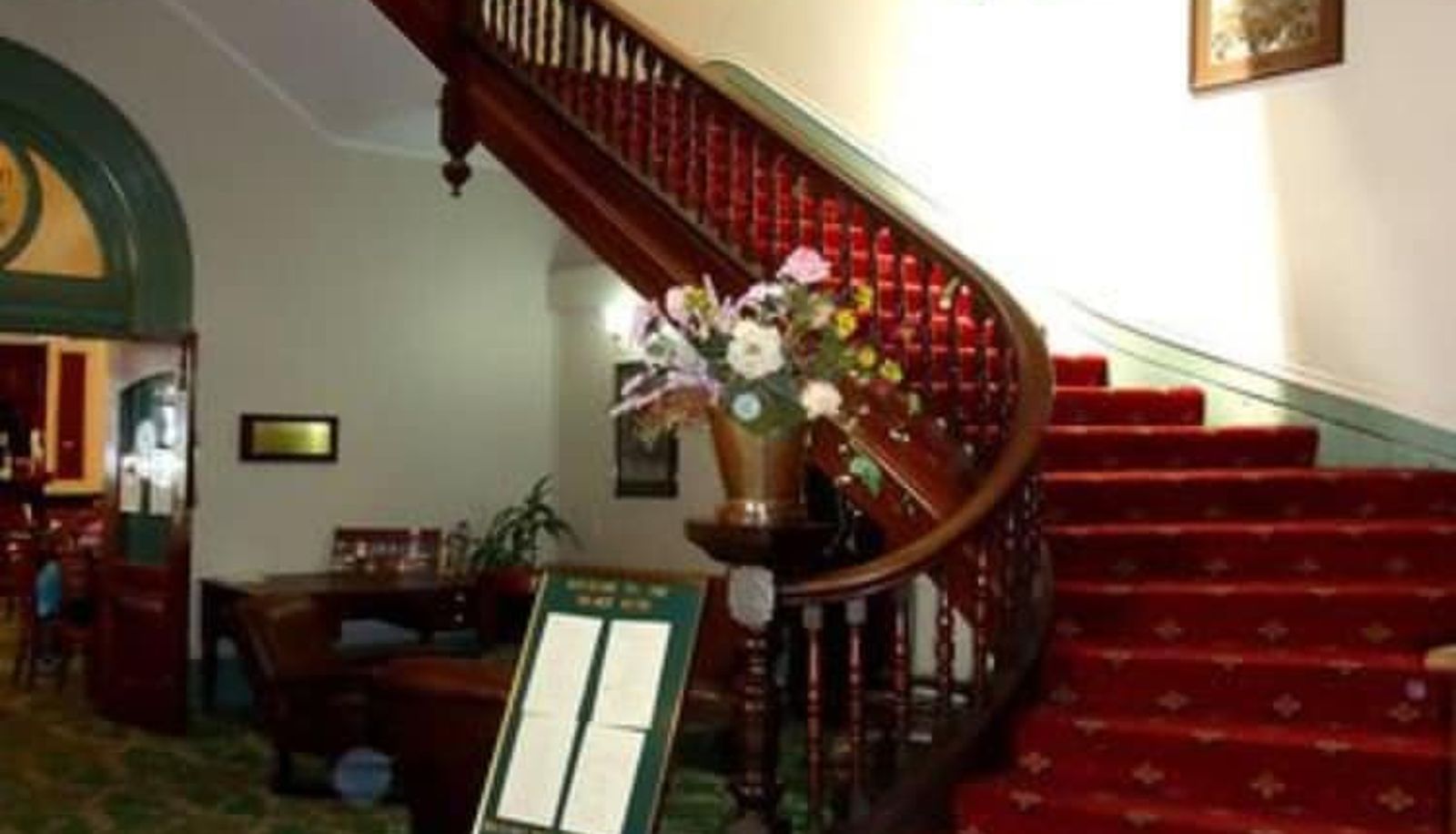 Hal - Palace Hotel Kalgoorlie