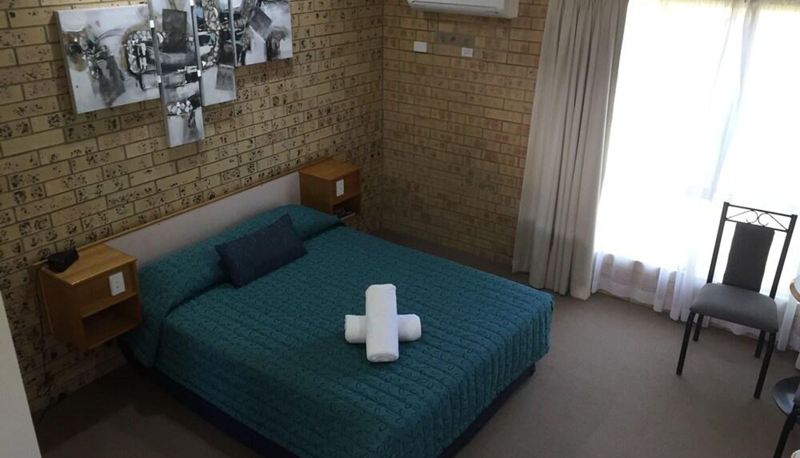 Camera business - Mulga Country Motor Inn