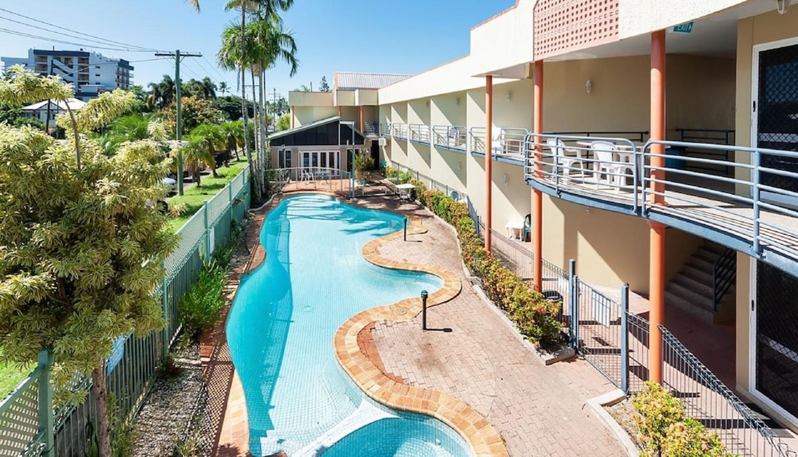 Basen - Tropical Queenslander