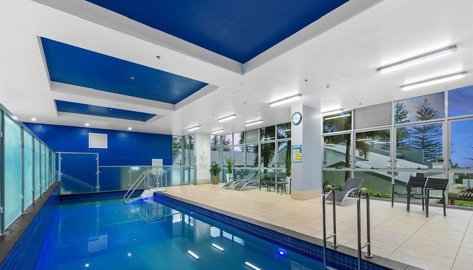 Piscina - Proximity Waterfront Apartments