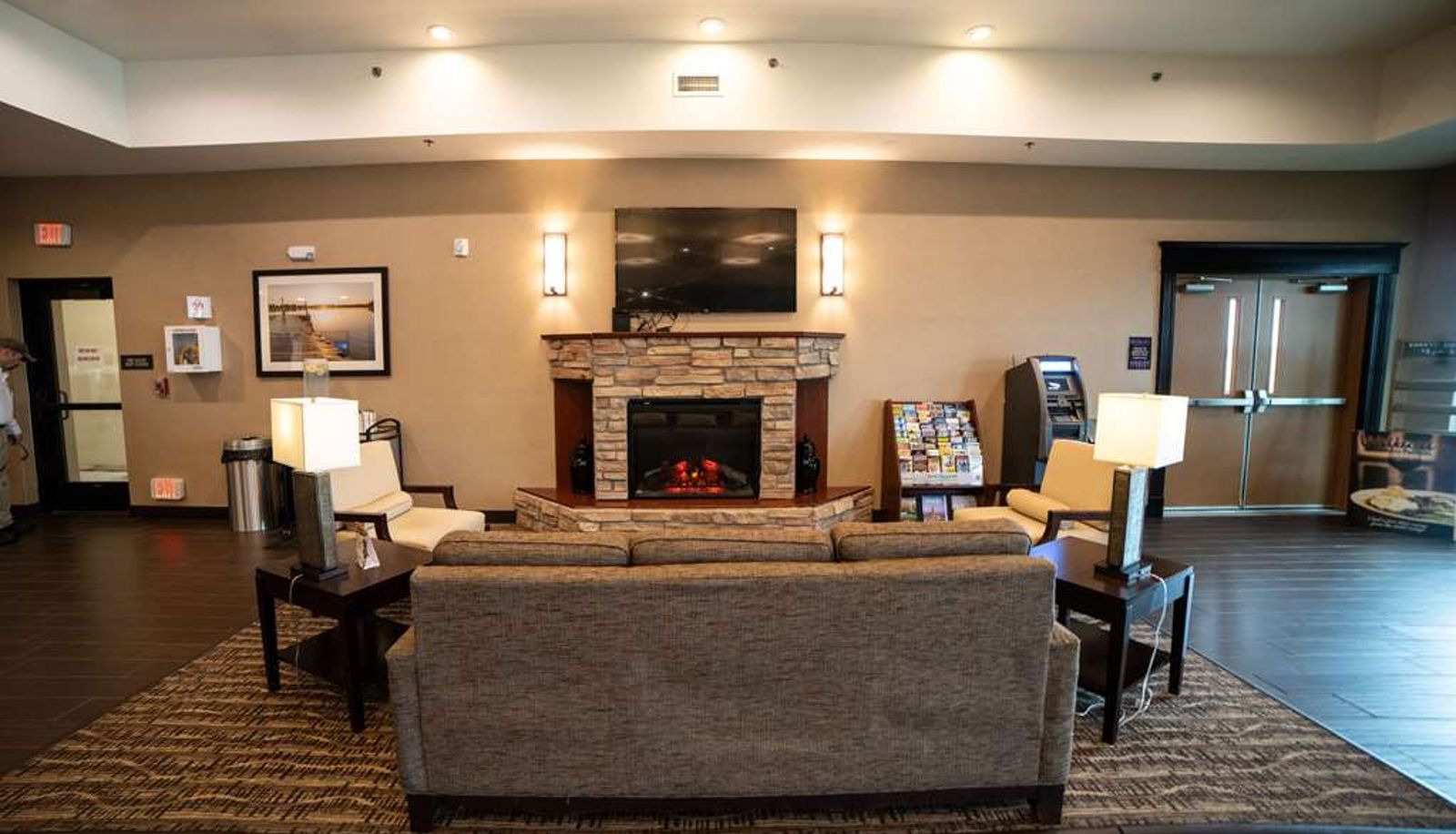 Sala - Comfort Suites University