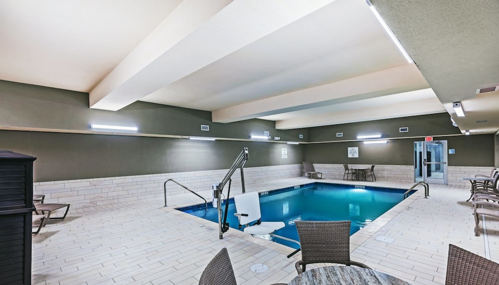 Pool - Holiday Inn Express & Suites COFFEYVILLE by IHG