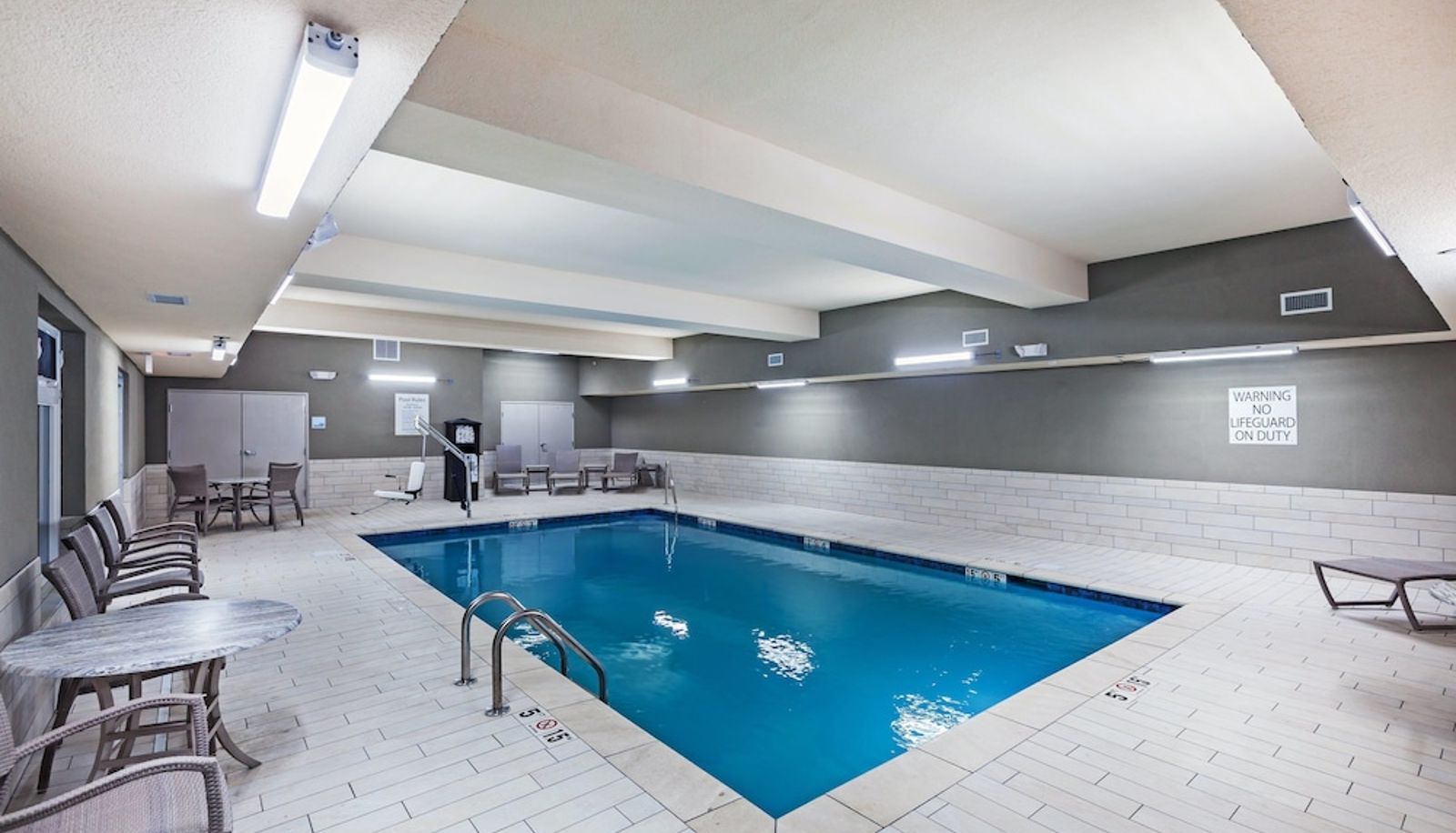 Pool - Holiday Inn Express & Suites COFFEYVILLE by IHG