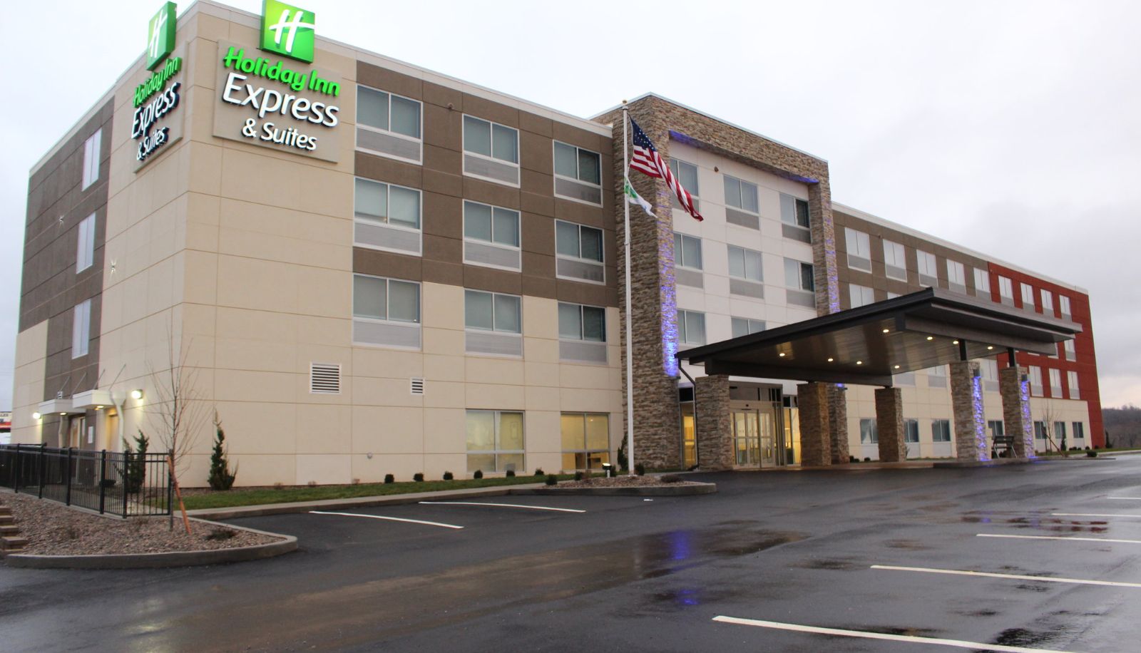 Info - Holiday Inn Express & Suites MARIETTA by IHG