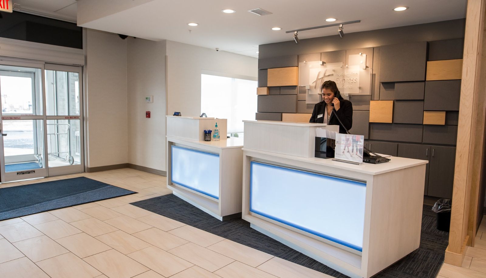 Info - Holiday Inn Express & Suites MARIETTA by IHG
