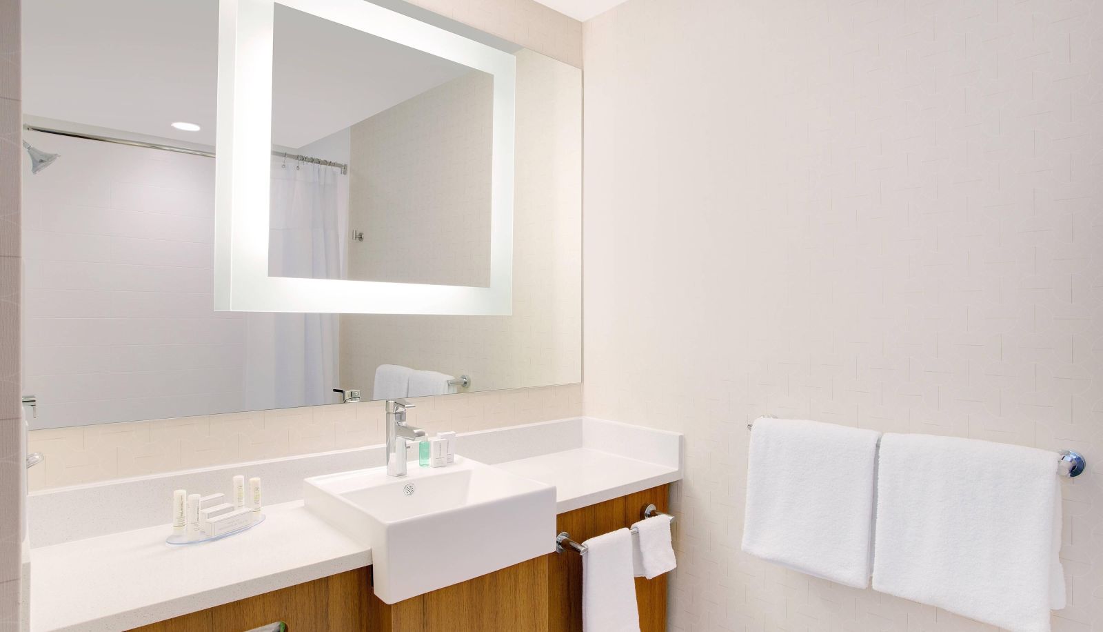 Camera - SpringHill Suites by Marriott Murray