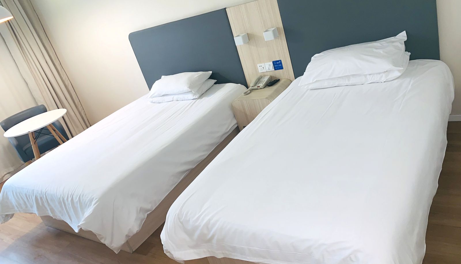 Zimmer - Hanting Zhenjiang Railway Station South Square Hotel Railway Station South Square