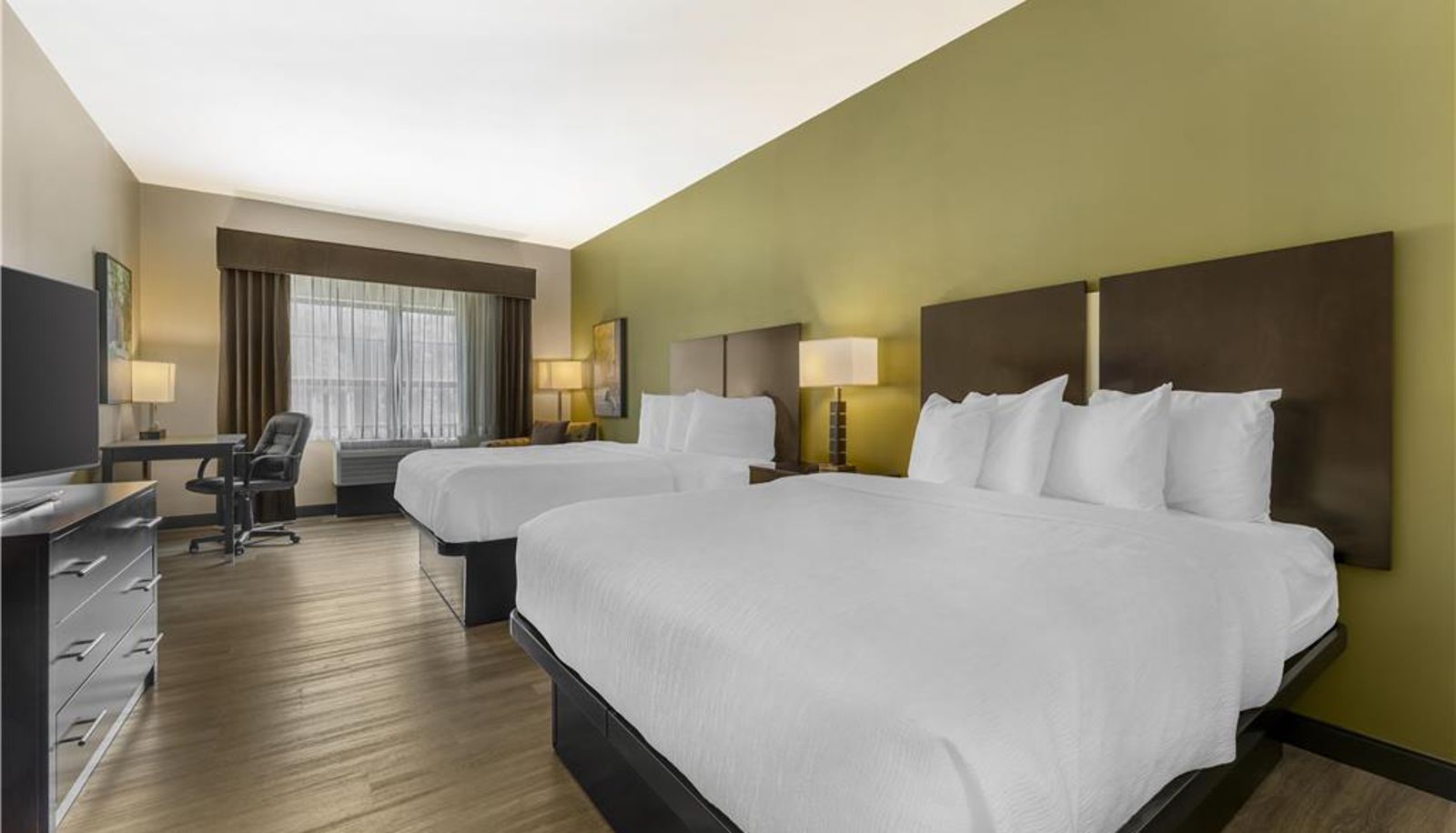 Room - Best Western Plus Franciscan Square Inn and Suites Steubenville