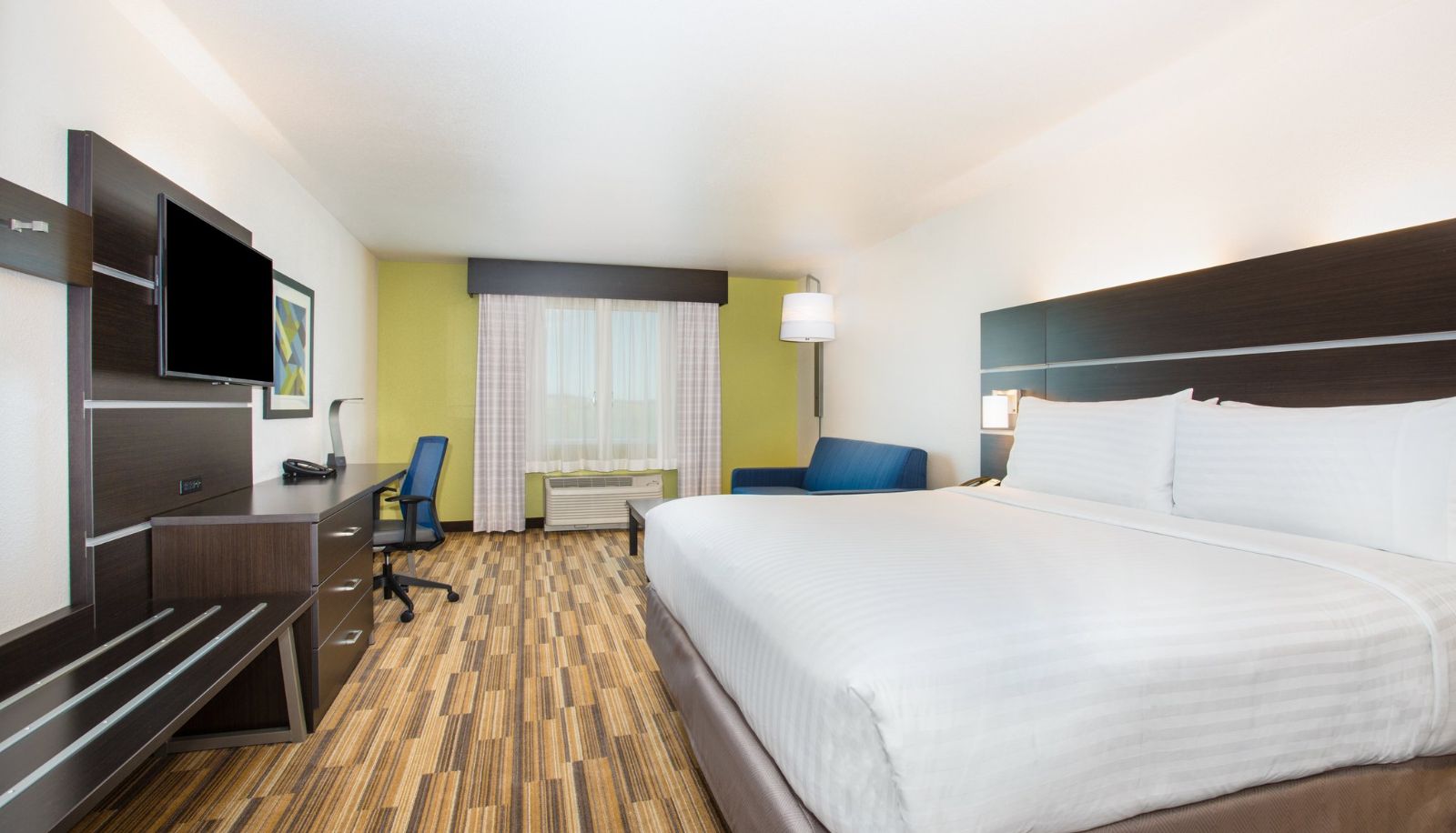Room - Holiday Inn Express & Suites RAPID CITY - RUSHMORE SOUTH by IHG