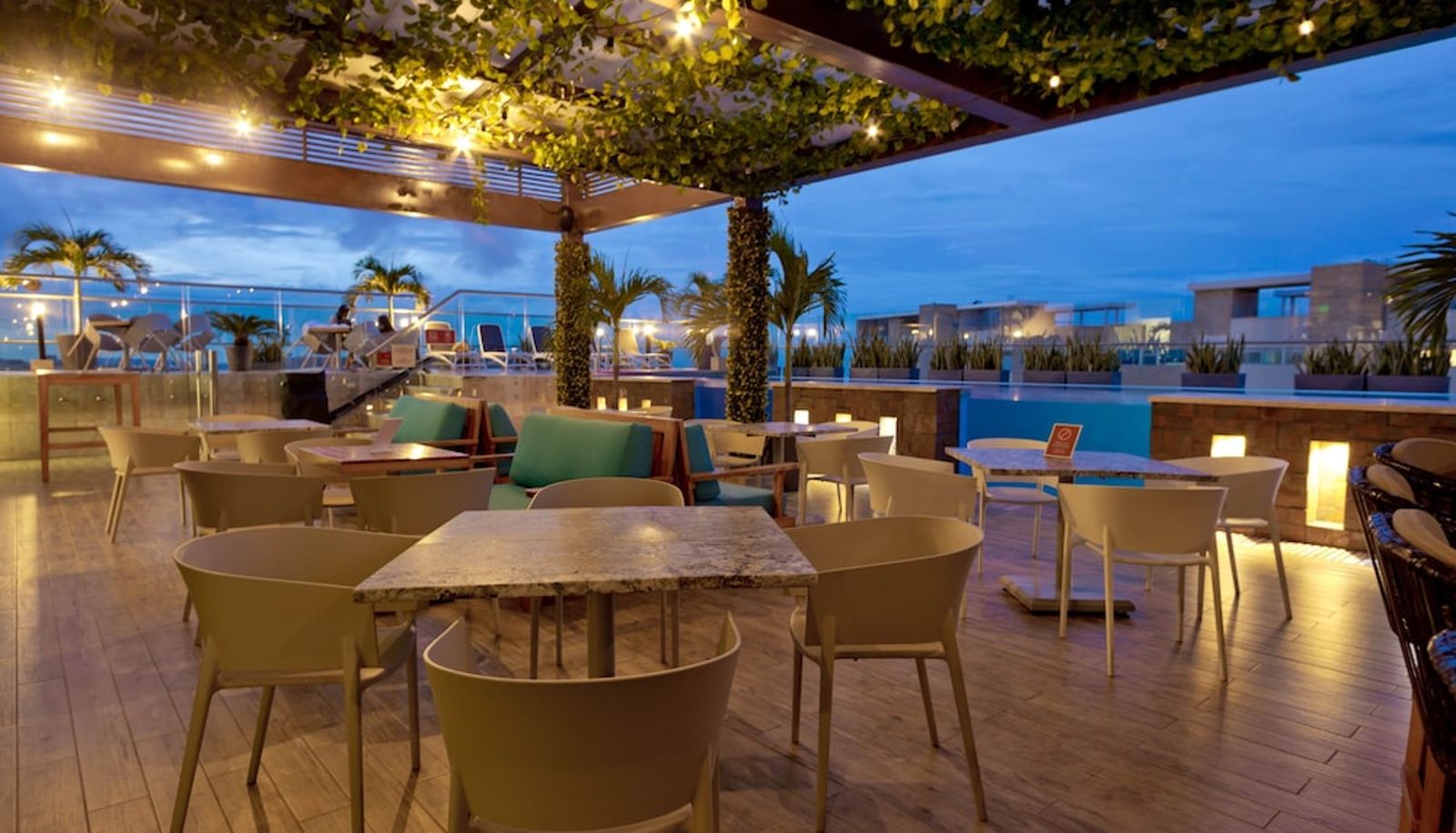 Pool - Crowne Plaza BARRANQUILLA by IHG