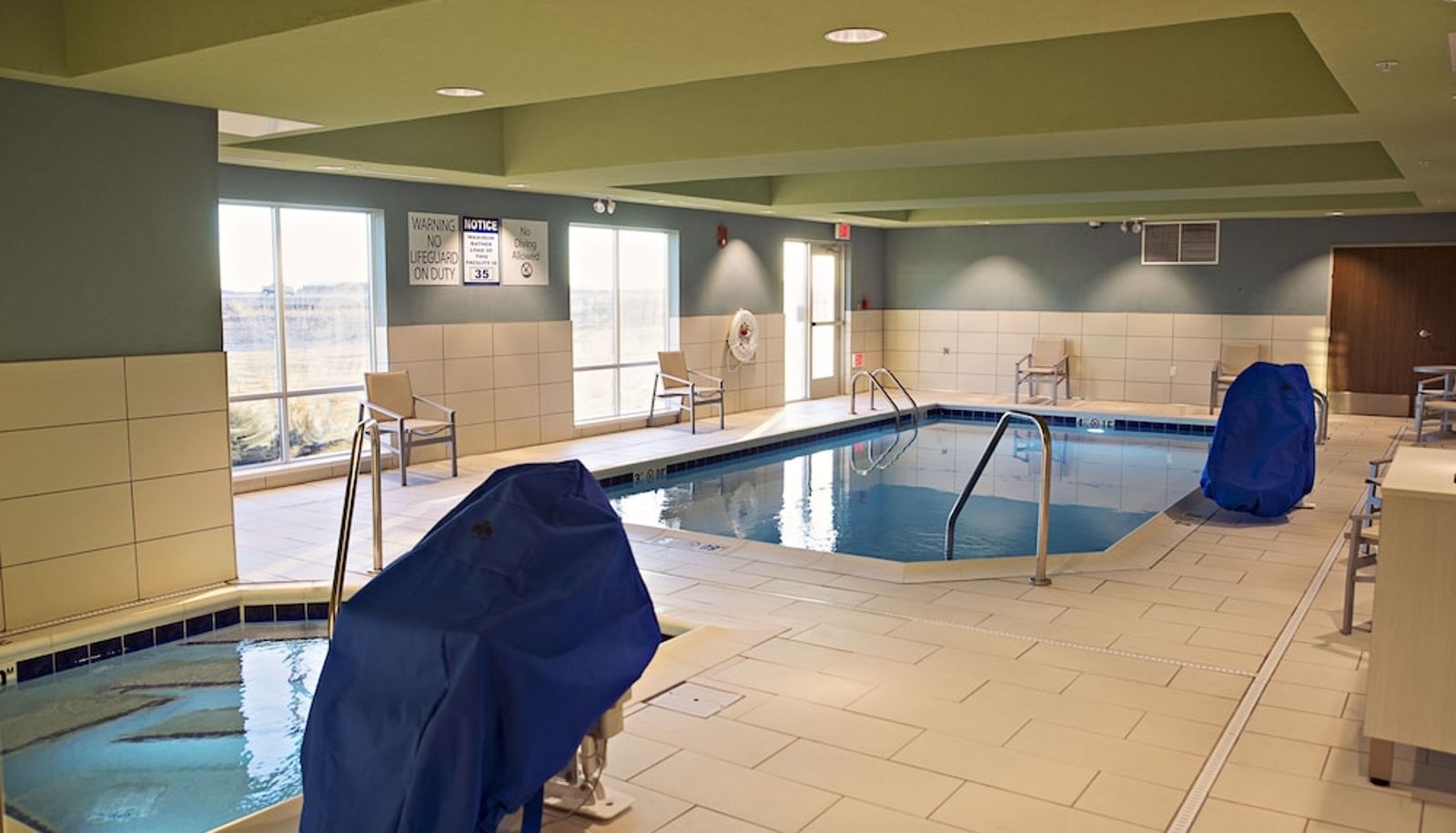 Pool - Holiday Inn Express & Suites RANTOUL by IHG