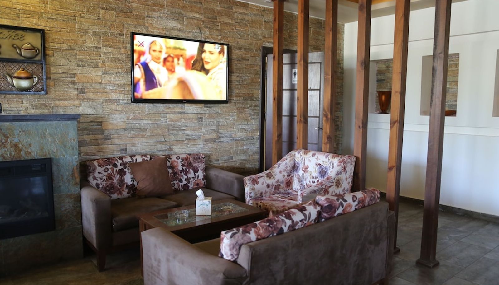 Salón - Rozana Hotel