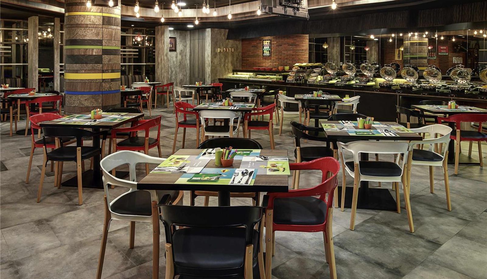 Restaurant - ibis Styles Makassar Sam Ratulangi