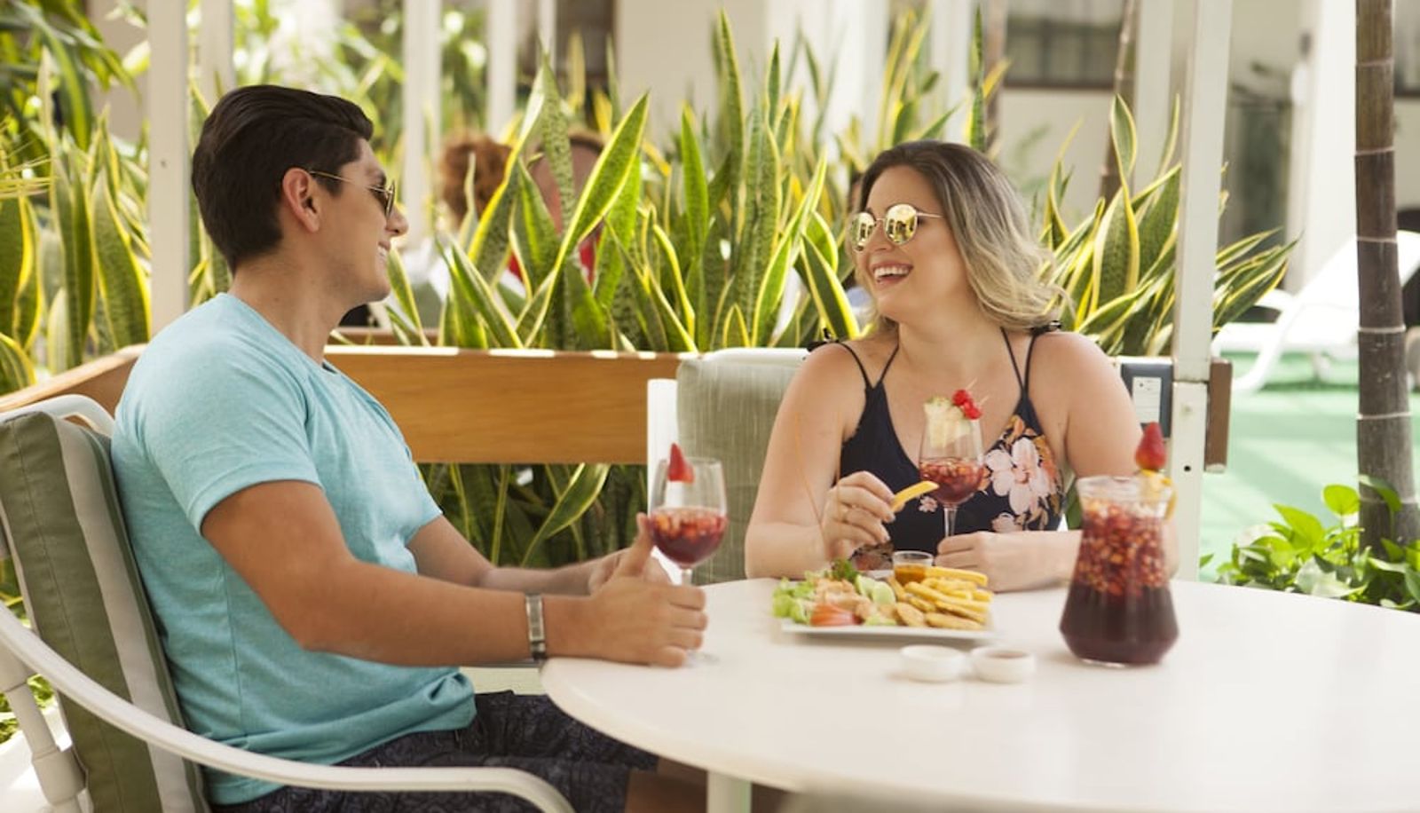 Piscina - Hotel Ramada