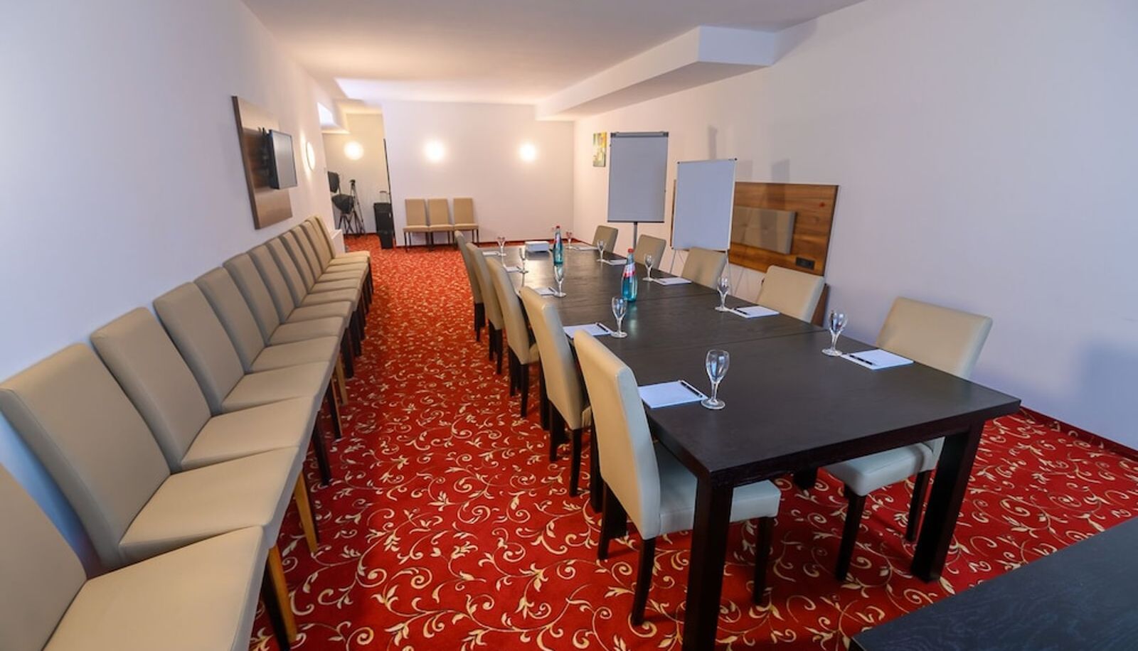 Meeting room - Luna