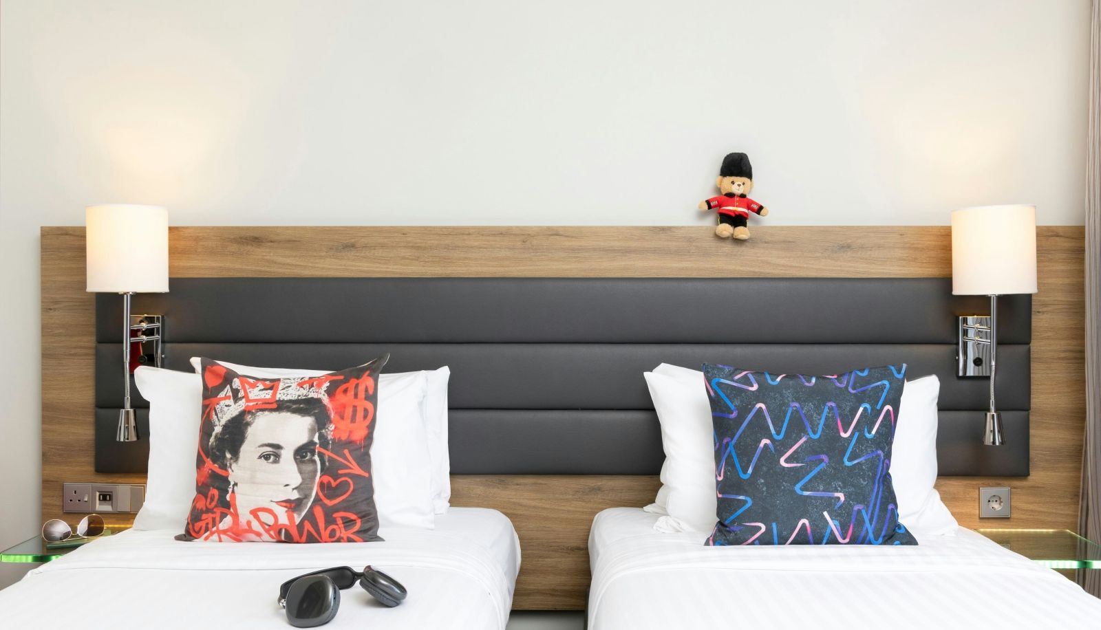 Zimmer - Moxy London Excel