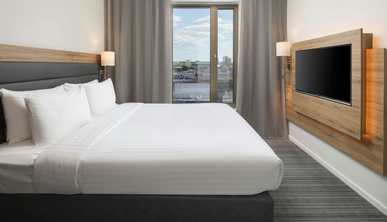 Zimmer - Moxy London Excel